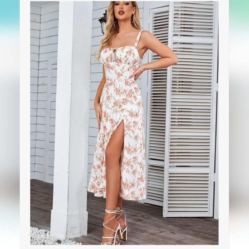 Elegant Floral White Maxi Dress - Picture 5 of 12